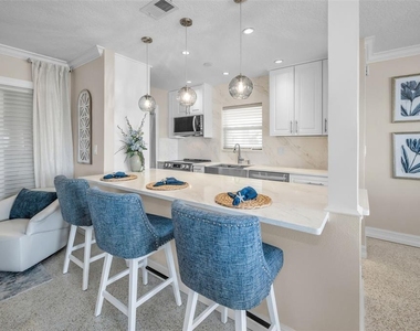 52 N Pine Circle - Photo Thumbnail 11