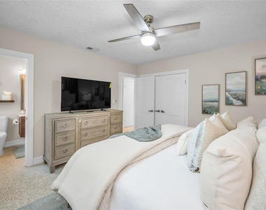 52 N Pine Circle - Photo Thumbnail 33