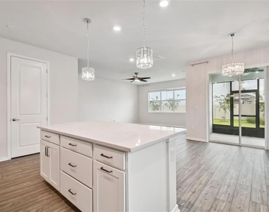 13144 Peachleaf Avenue - Photo Thumbnail 10