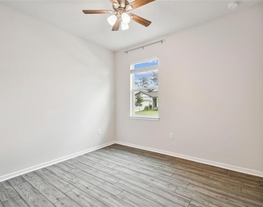 13144 Peachleaf Avenue - Photo Thumbnail 22