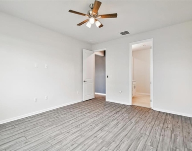 13144 Peachleaf Avenue - Photo Thumbnail 13