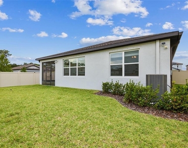13144 Peachleaf Avenue - Photo Thumbnail 36