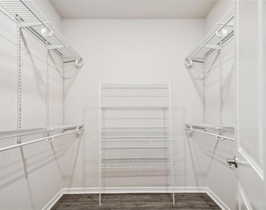 13144 Peachleaf Avenue - Photo Thumbnail 12