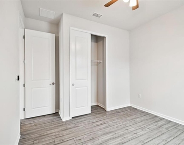 13144 Peachleaf Avenue - Photo Thumbnail 24