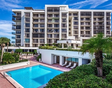 6 Belleview Boulevard - Photo Thumbnail 31