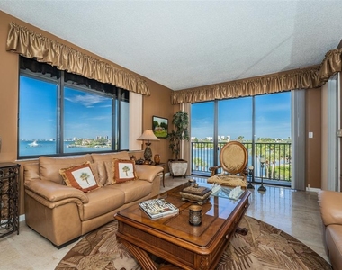 6 Belleview Boulevard - Photo Thumbnail 22