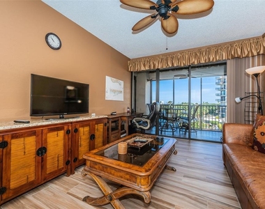 6 Belleview Boulevard - Photo Thumbnail 12