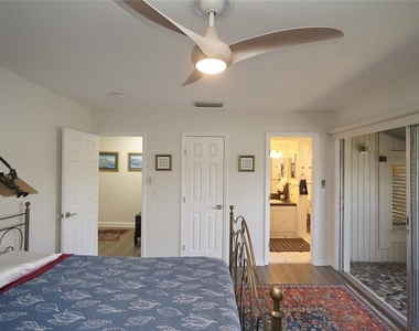 6325 Newtown Circle - Photo Thumbnail 24
