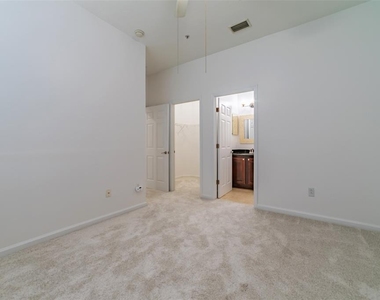 528 Jasmine Way - Photo Thumbnail 18