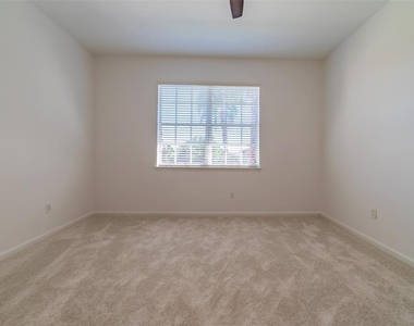 528 Jasmine Way - Photo Thumbnail 25