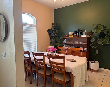595 56th Avenue S - Photo Thumbnail 3