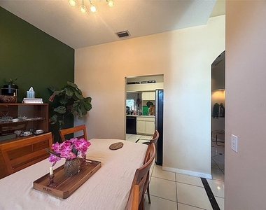 595 56th Avenue S - Photo Thumbnail 4
