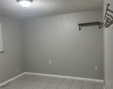 5509 Riddle Road - Photo Thumbnail 8