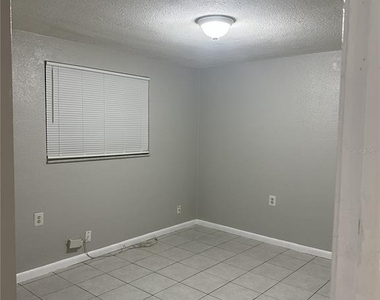 5509 Riddle Road - Photo Thumbnail 9