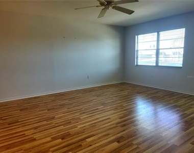 5850 18th Street N - Photo Thumbnail 8