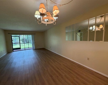 109 Nancy Drive - Photo Thumbnail 5