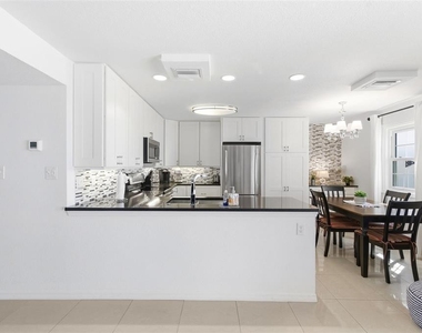 5280 Coquina Key Drive Se - Photo Thumbnail 12