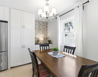 5280 Coquina Key Drive Se - Photo Thumbnail 7