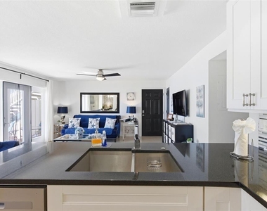 5280 Coquina Key Drive Se - Photo Thumbnail 18