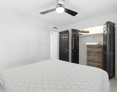 5280 Coquina Key Drive Se - Photo Thumbnail 24