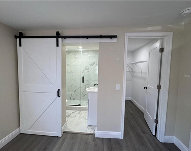 7039 Lenox Drive - Photo Thumbnail 7