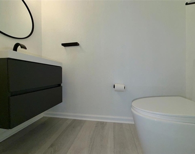 3707 Pine Cone Circle - Photo Thumbnail 8