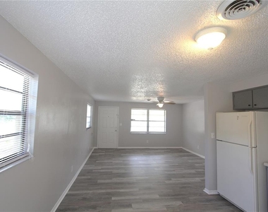 5647 20th Street - Photo Thumbnail 2