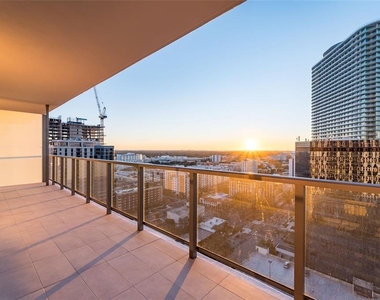 275 1st Avenue South - Photo Thumbnail 66
