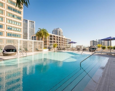 275 1st Avenue South - Photo Thumbnail 45