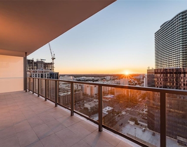 275 1st Avenue South - Photo Thumbnail 70