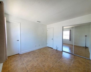 13832 Orange Sunset Drive - Photo Thumbnail 18