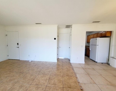13832 Orange Sunset Drive - Photo Thumbnail 5