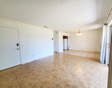 13832 Orange Sunset Drive - Photo Thumbnail 4