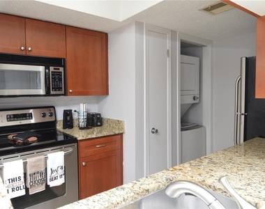 10200 Gandy Boulevard N - Photo Thumbnail 3