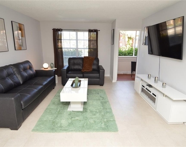 10200 Gandy Boulevard N - Photo Thumbnail 18