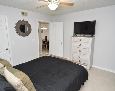 10200 Gandy Boulevard N - Photo Thumbnail 38