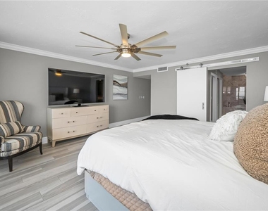 1600 Gulf Boulevard - Photo Thumbnail 33