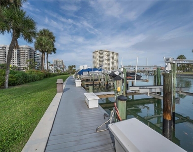 1600 Gulf Boulevard - Photo Thumbnail 8