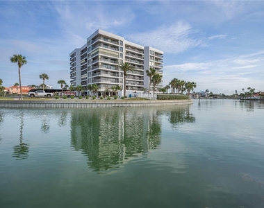 1600 Gulf Boulevard - Photo Thumbnail 9