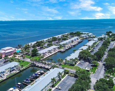 121 Seahorse Drive Se - Photo Thumbnail 71