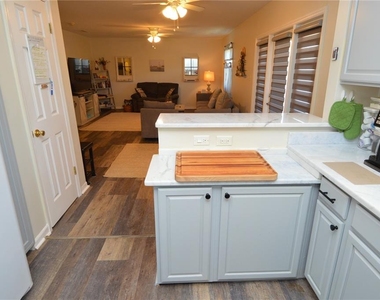 121 Seahorse Drive Se - Photo Thumbnail 13