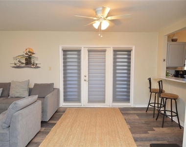 121 Seahorse Drive Se - Photo Thumbnail 14
