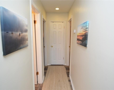 121 Seahorse Drive Se - Photo Thumbnail 34