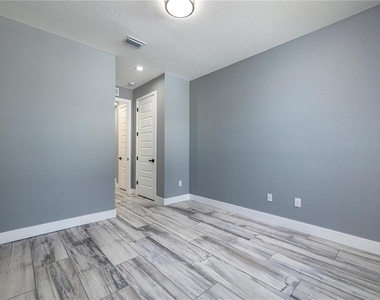 4205 W Arch Street - Photo Thumbnail 18