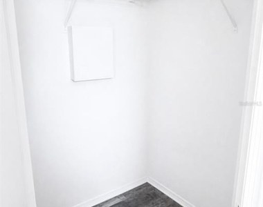 28202 Brokenmead Path - Photo Thumbnail 10