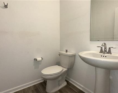 6326 Lakepine Street - Photo Thumbnail 14