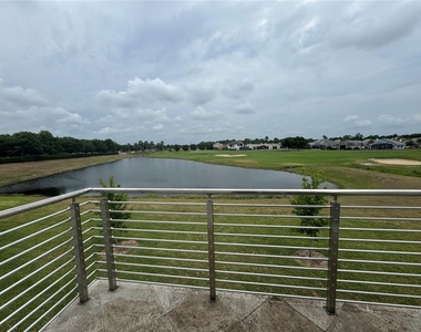 2037 Greenbriar Terrace - Photo Thumbnail 5