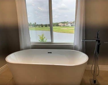2037 Greenbriar Terrace - Photo Thumbnail 8