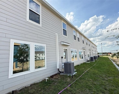 837 Lynx Street - Photo Thumbnail 32
