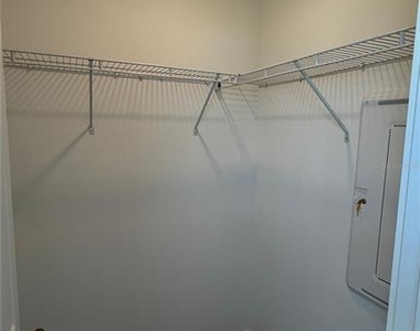 837 Lynx Street - Photo Thumbnail 22